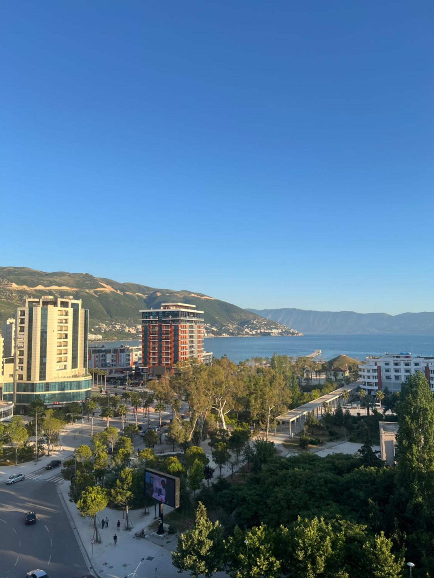 Martin Ferraj Riviera Apartment Vlore Bagian luar foto