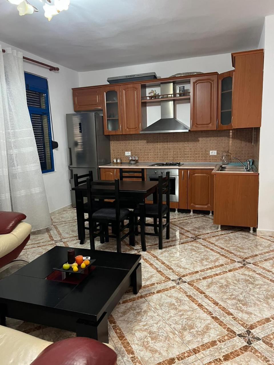 Martin Ferraj Riviera Apartment Vlore Bagian luar foto
