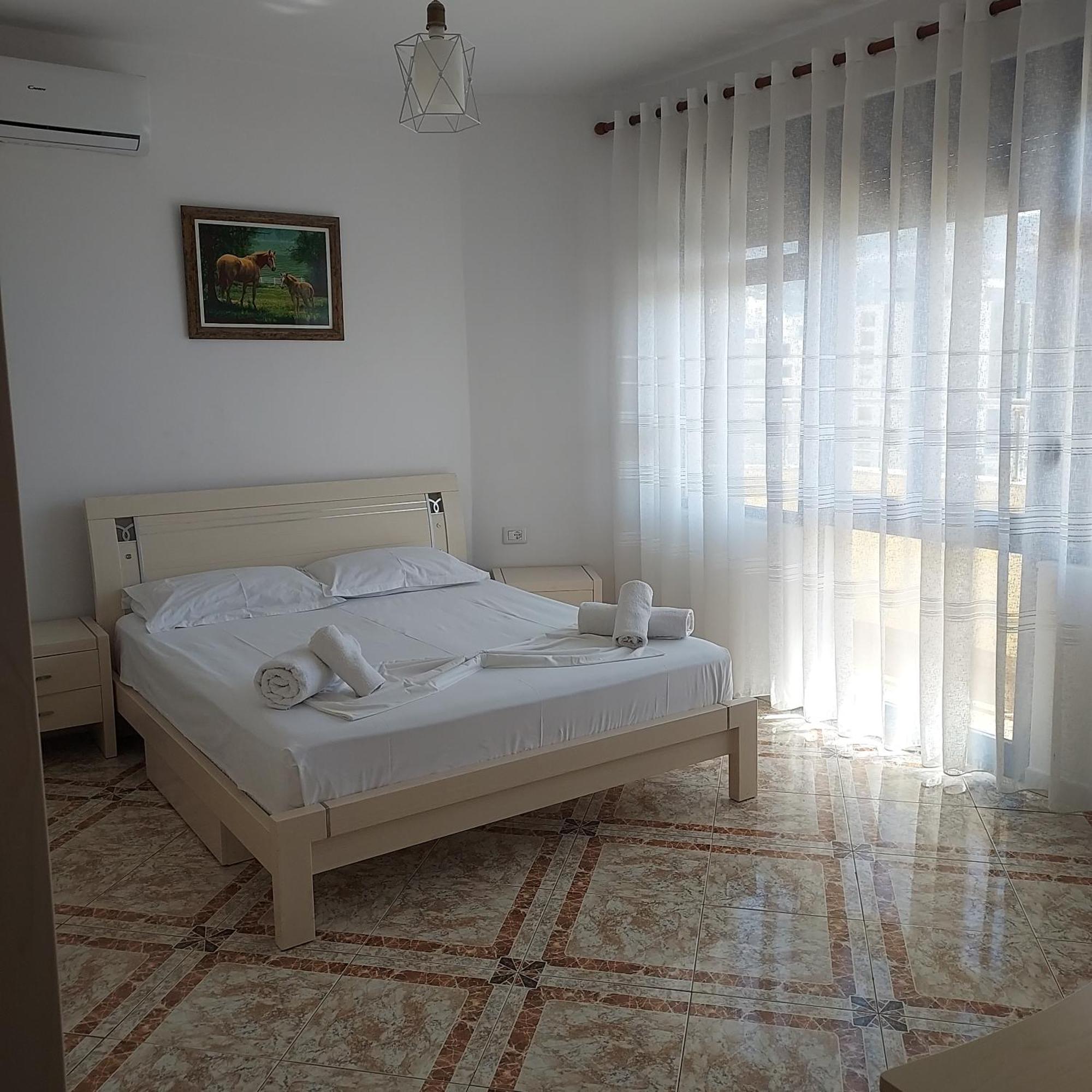 Martin Ferraj Riviera Apartment Vlore Bagian luar foto