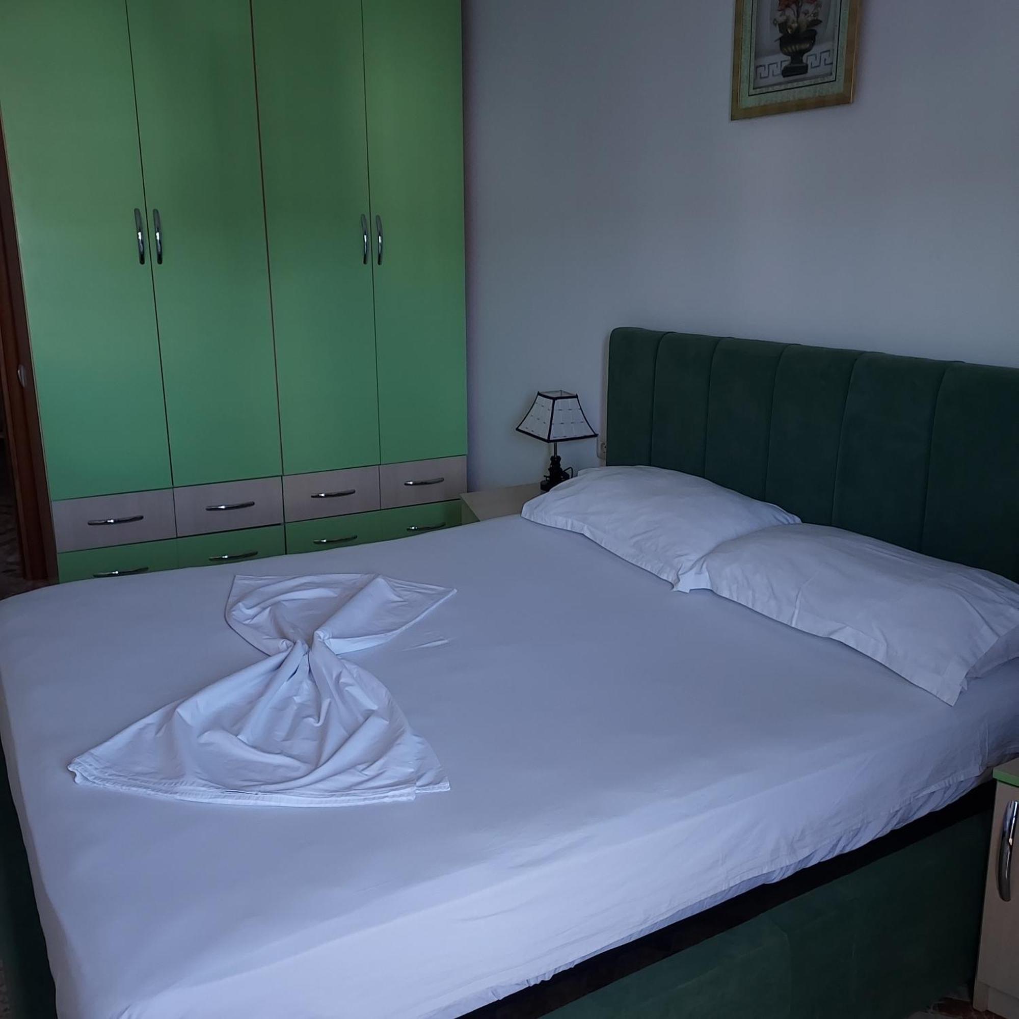 Martin Ferraj Riviera Apartment Vlore Bagian luar foto